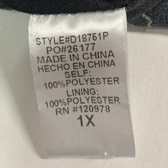 Entro 1X Never Looked Over Tunic Dress In Black Curves Abstract Floral - Picture 8 of 10